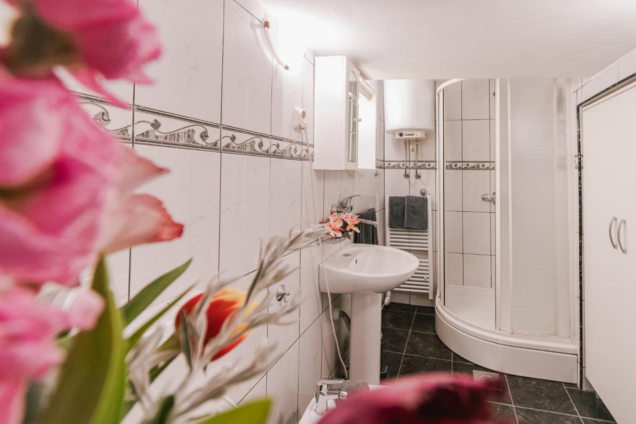 Arya Apartment Шибеник Екстер'єр фото