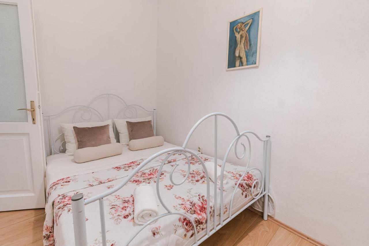 Arya Apartment Шибеник Екстер'єр фото