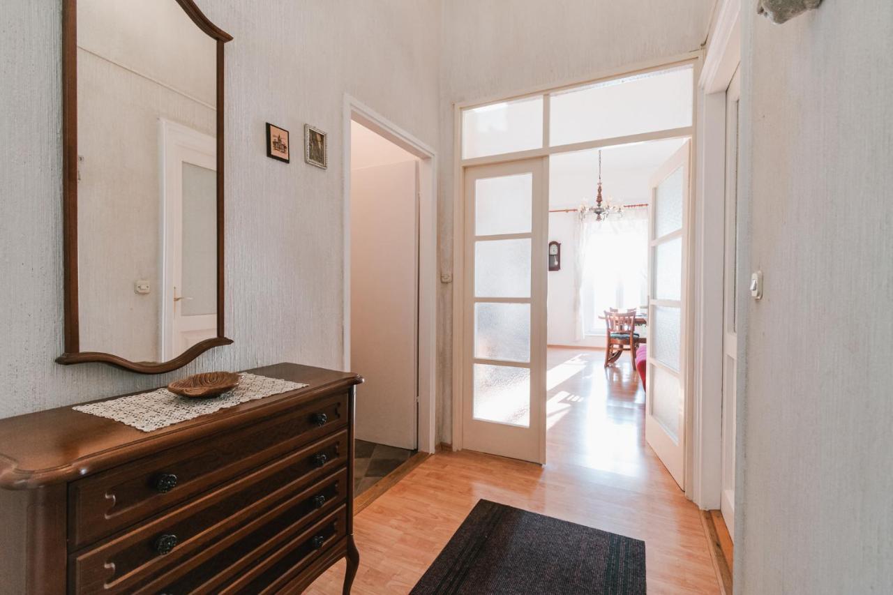 Arya Apartment Шибеник Екстер'єр фото